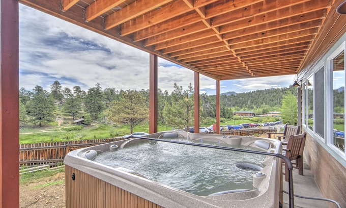 Estes Park Cabin | Great views from 2 decks, block from town, across from nature preserve, Hot Tub!