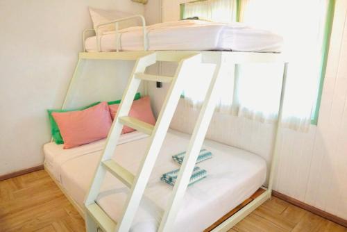 Chana Songkhram Hotel | Green Group Stay Bangkok - Near Khaosan Road