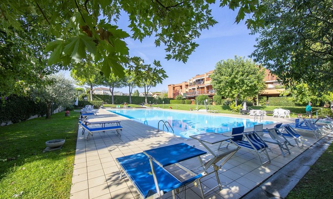 Rivoltella Apartment | Green Tiffany Apartment, Desenzano Del Garda, Italy