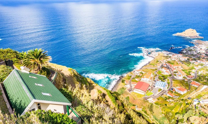 Porto Moniz Cottage | Green Valley by Madeira Sun Travel