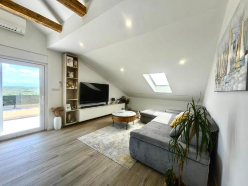 Salatic Apartment | Green View Apartment