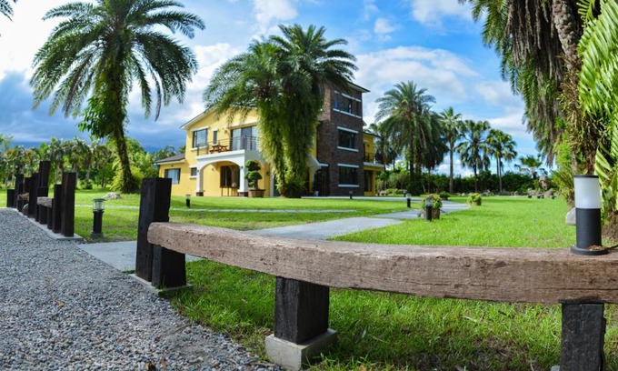 Shoufeng House | Greenfield Villa