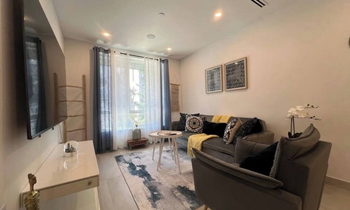 Greenpoint Condo | Greenpoint 1bdrm 1 bath condo with private parking