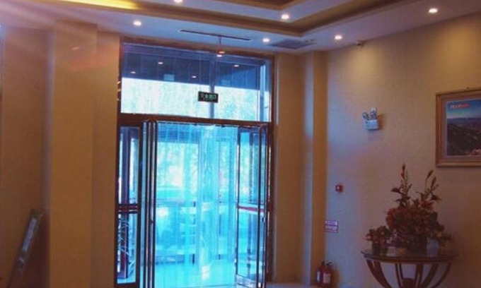 Qiaodong District Hotel | GreenTree Inn ZhangJiaKou Qiaoxi District WuYi East Street JianXing Express Hotel