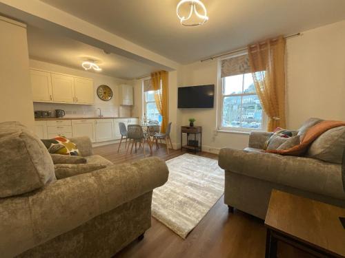 Looe Apartment | Gregory Flats No. 1, by HomeInspire