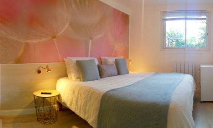 Greoux-les-Bains Apartment | GREOUX-les-BAINS, T3 (2 bedrooms) garden, free WIFI village center