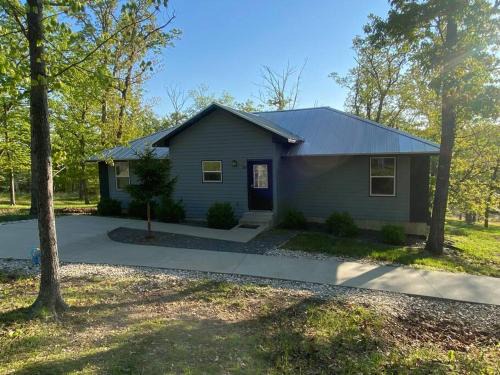 Lake Ozark House | Grey Cabin Sleep 16- free VIP!