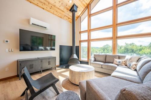 McHenry House | Grey Haven