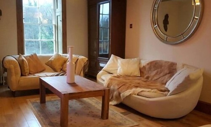 Woodchester Apartment | Grigshot Apartment