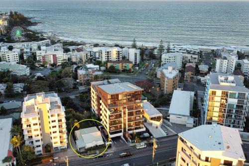 Kings Beach House | Groovy Beach Bungalow