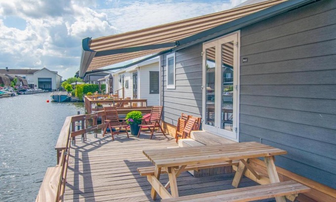 Municipality of Stichtse Vecht Ski Chalet | Grote Karekiet 24-30