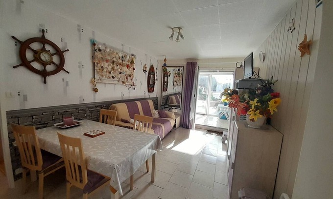 Saint-Hilaire-de-Riez Apartment | Ground-Floor Apartment with Veranda, Terrace, and Parking – Near Beach and Shops!