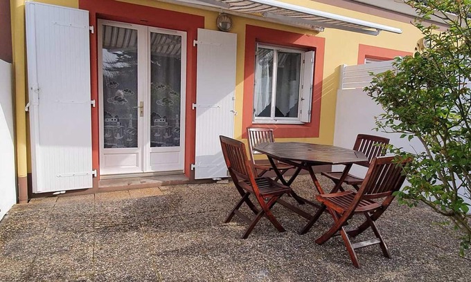 Le Palais Apartment | Ground Floor Apartment: Terrace, Garden, Near Port & Shops