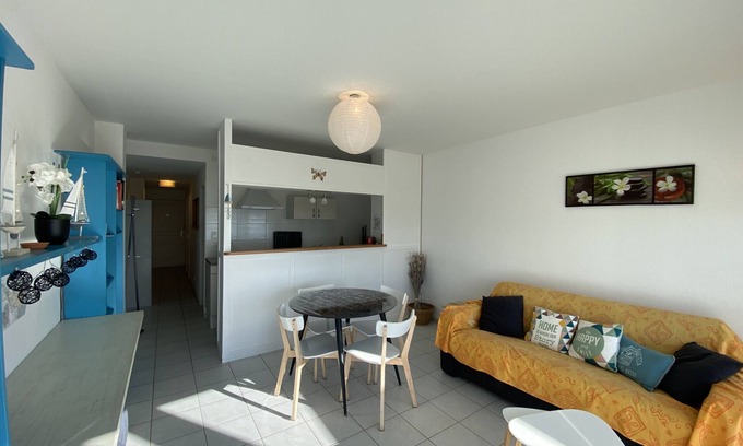 Fouras Apartment | Ground floor apartment, 4 people, pool, beach 200 m, wifi