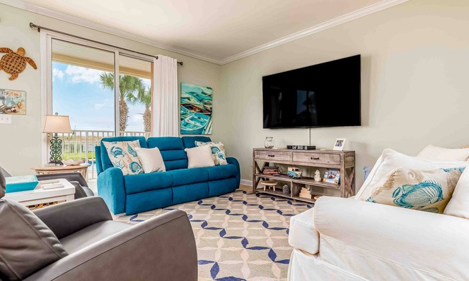 Dauphin Island Condo | Ground-floor condo next to on-site pool with private patio & beach access