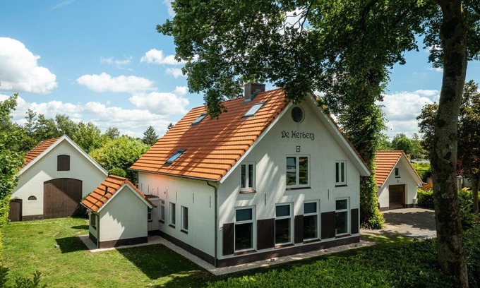 Municipality of Barneveld House | Group stay for 20 guests with 7 bedrooms, 4 bathrooms, private cinema and sauna.