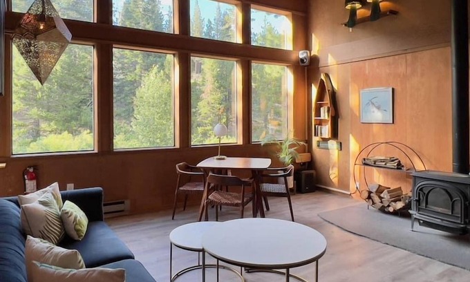 Alpine Meadows Ski Chalet | Groups! Peep Our Groovy Green Creekside Chalet w/ Parking for 8 Cars! Wow!