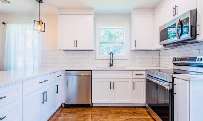 Atlanta House | GROVE PARK- ‘Newly Renovated’ home- just mins from Midtown/Downtown Atlanta.