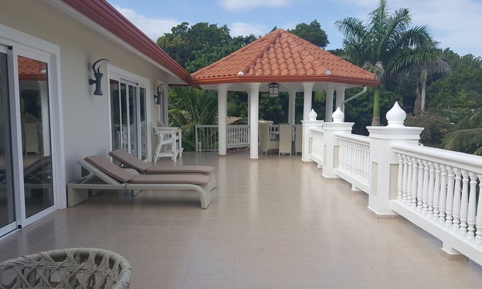 Playa Chiquita Villa | Guest-Friendly Oceanfront Party Villa in Central Sosua!