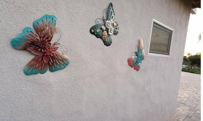 Vista Apartment | Guest Home with a Garden