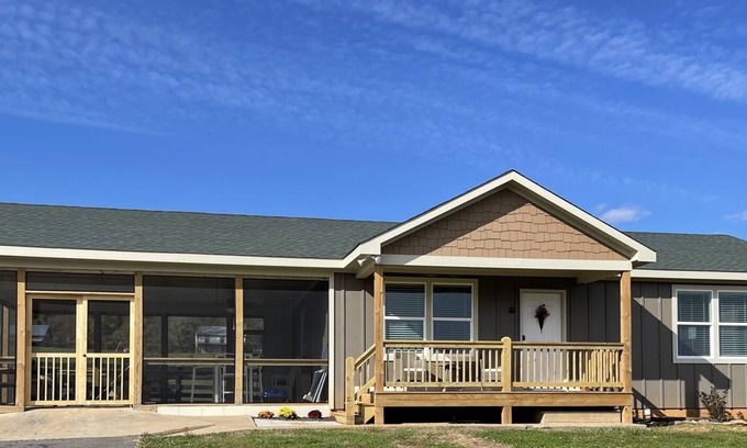 Stanardsville House | Guest House at Evermore Farm