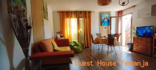 Foulquines House | Guest House Yemanja