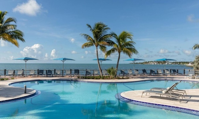 Islamorada Hotel | Guest Room, 2 Queens, Marina View, Balcony, Free Parking & Pet Friendly