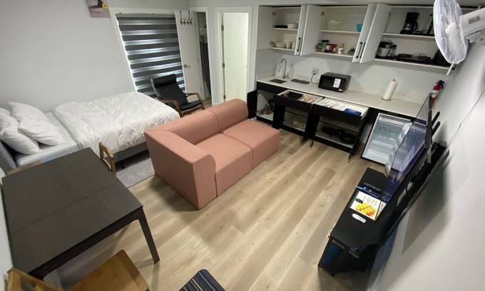 Winnipeg House | Guest Suite