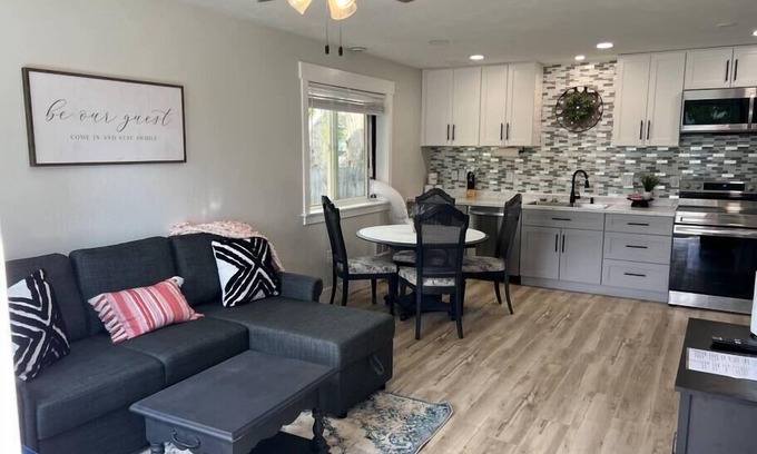 Idaho Falls Apartment | Guest Suites -1996 #1 Tranquil 1 bedroom 1 bath Suite