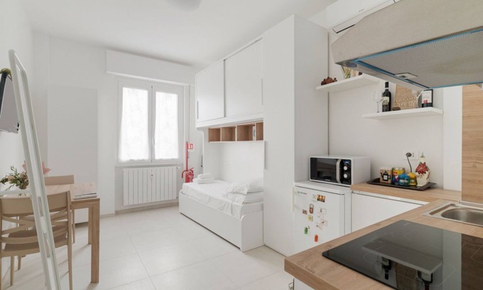 Porta Lodovica Apartment | GuestHost - Bright Studio Apartment Bocconi Milano