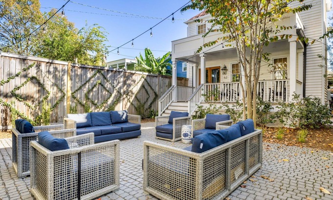 Cannonborough Elliotborough House | Guesthouse Charleston: WEST (62 & 64)