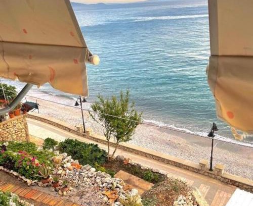 Qeparo House | Guesthouse Thanasi