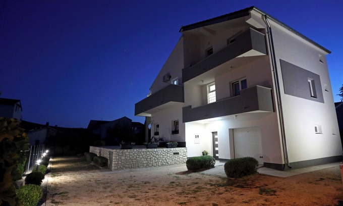 Gradina House | Guesthouse Villa DomeNico