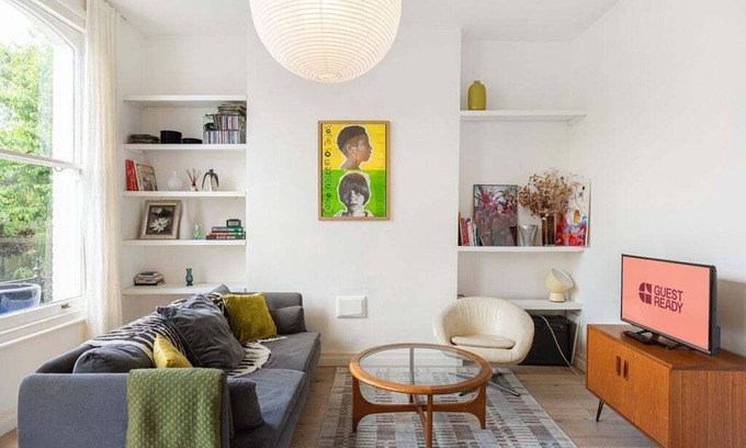 Mildmay Apartment | GuestReady Essential - Tranquil home in London