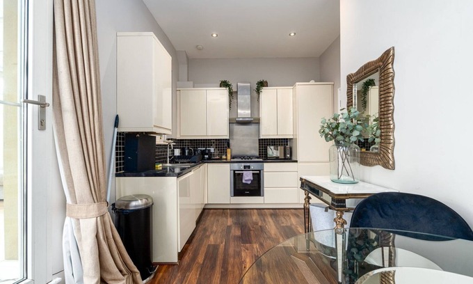 Parsons Green and Walham Apartment | GuestReady - Fabulous stay in Fulham