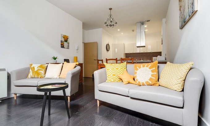 Liverpool Apartment | GuestReady - One modern and calm city refuge