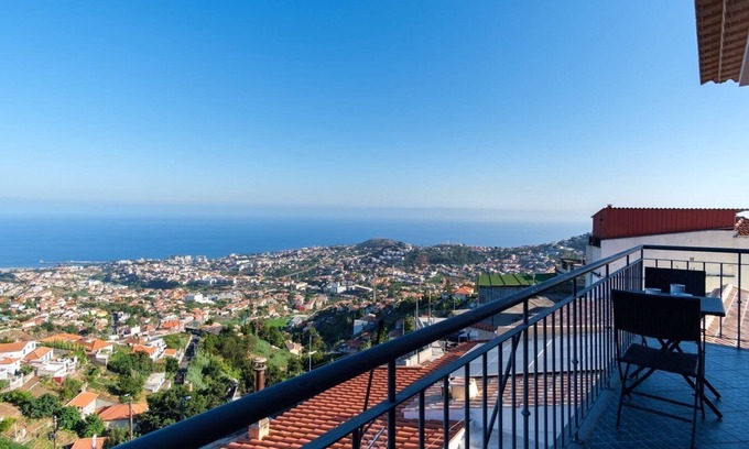 Santo Antonio House | GuestReady - Private Terrace Stay