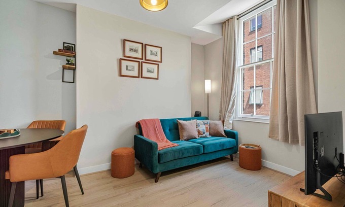Liverpool City Centre Apartment | GuestReady - Stylish getaway in Liverpool