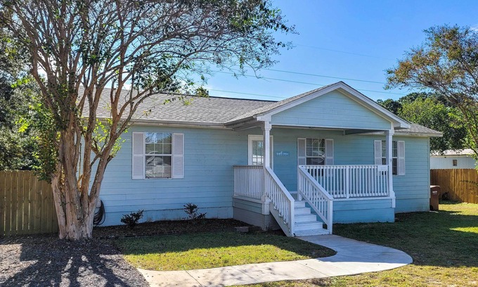Gulf Breeze House | Gulf Breeze Home: 12 Mi to Pensacola Beach!
