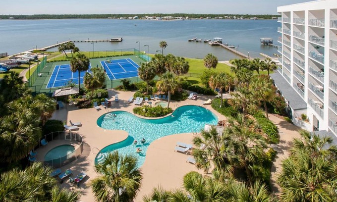 Gulf Shores Apartment | Gulf Shores Surf and Racquet Club 402B