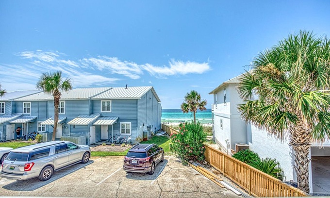 Inlet Beach House | Gulf Views! Only 30 Seconds to the beach Modern Amenities Meets Vintage Charm