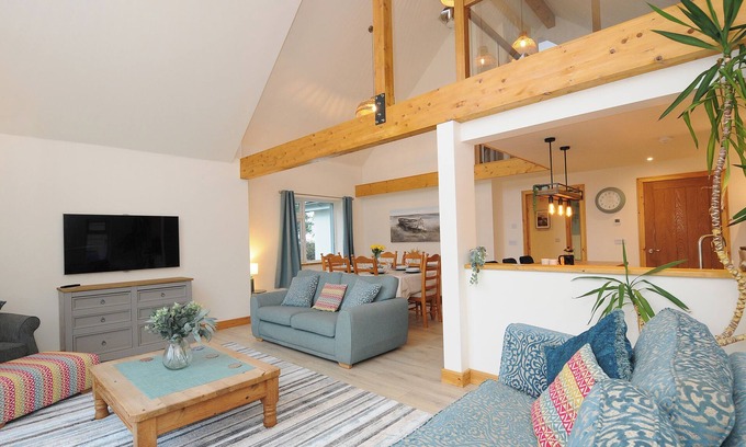 Newquay Cottage | GWENNEL NEYTH, pet friendly, character holiday cottage in Mitchell