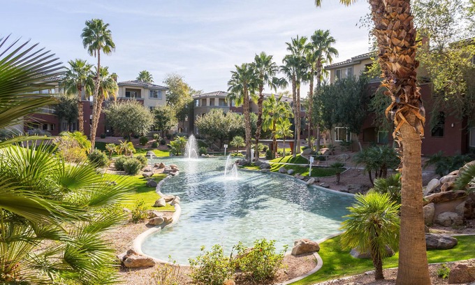 Camelback East Condo | Gym, yr round pool-spa, 2 Bd, 2 Bath, Gated, 9 AM-PM chk in-out