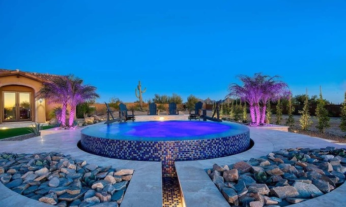 Pinnacle Peak House | HÓZHÓ Tranquility Estate