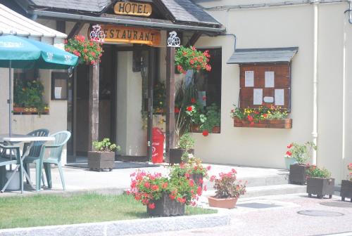 Saint-Colomban-des-Villards Hotel | Hôtel Restaurant de la poste