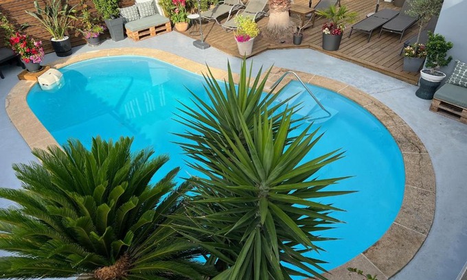 Aigues-Mortes Hotel | Hôtel Le Médiéval- Parking inclus