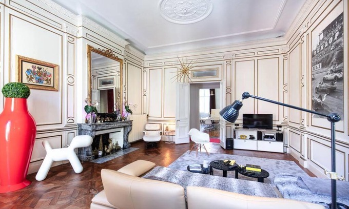 Besancon Old Town Apartment | Hôtel particulier de 1734 - avec Parking - Plein centre-ville