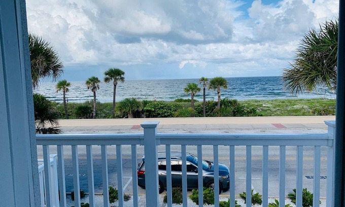 St. Pete Beach House | H-4 Havana Inn -2 bed 1 bath