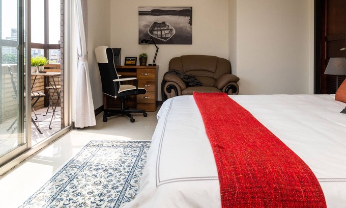 Ximending Apartment | ★H&K 4/2 Big Apartment on Walking Street【Ximen】