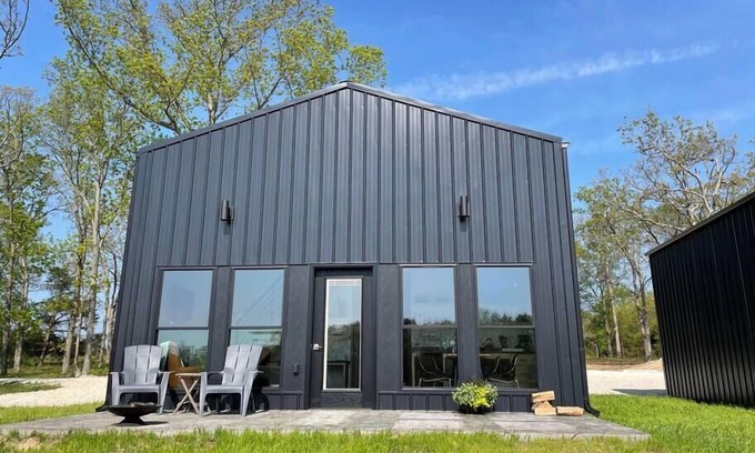 Mount Sterling House | H&M Retreats/Cabin 1/Hermann, MO